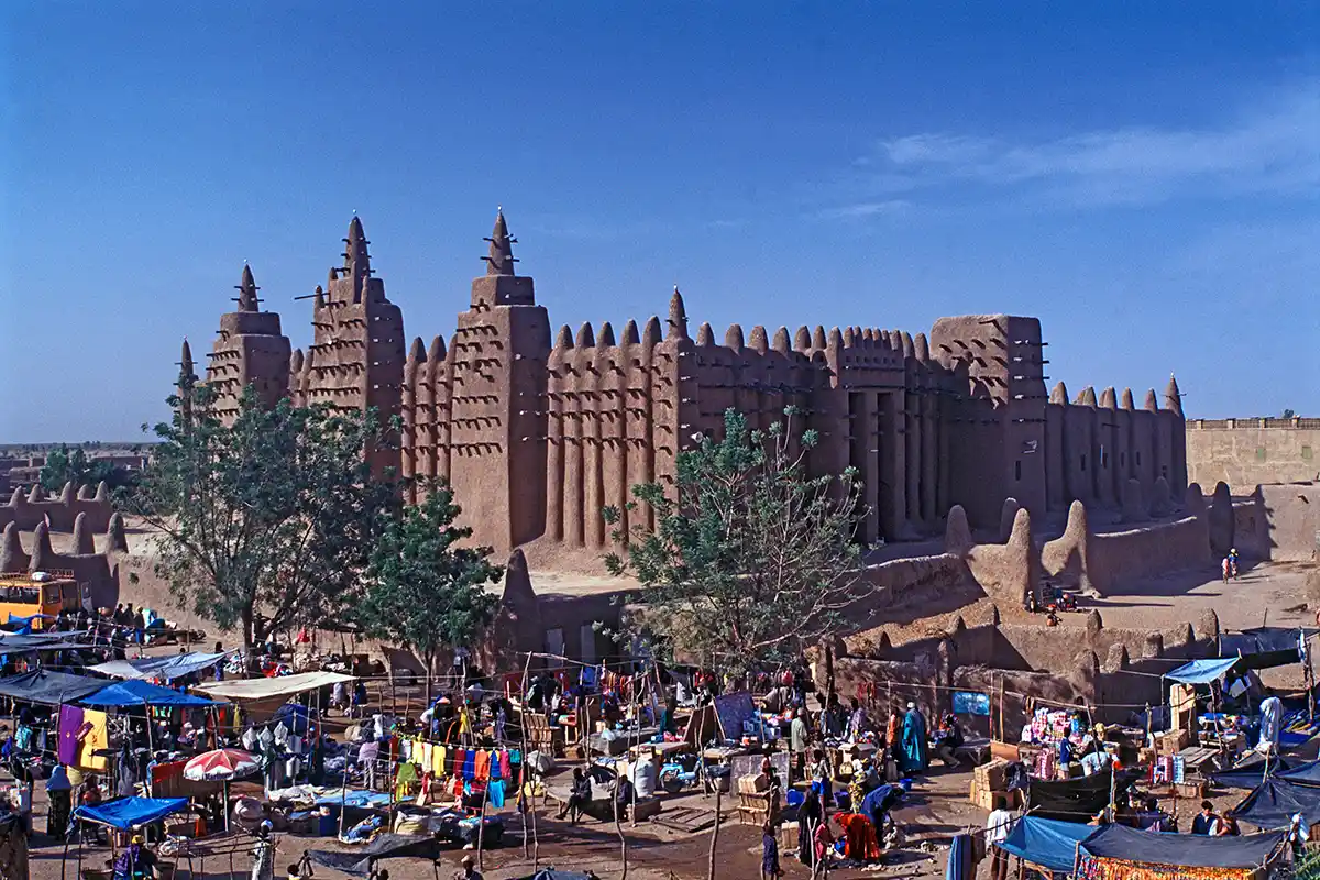 Market day at the Djenne mosque Market day at the Djenne mosque