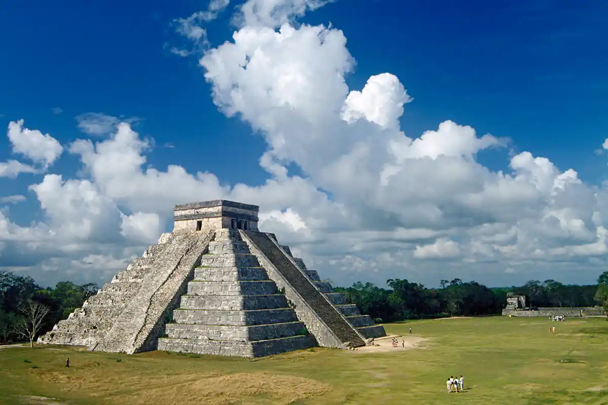 Temple of Kukulkan, Chichen Itza, Yucatan, Mexico