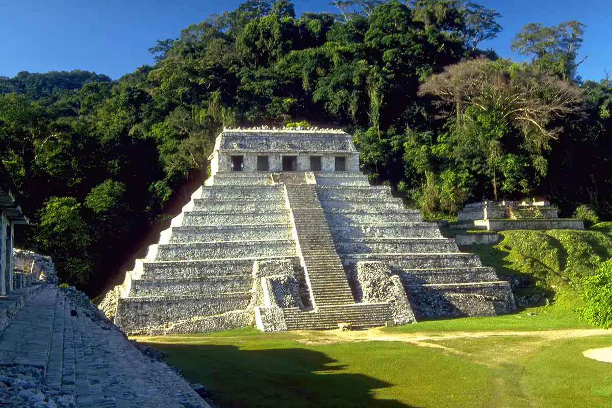 Pyramid temple of Pacal Votan, Palenque, Mexico Pyramid temple of Pacal Votan, Palenque, Mexico