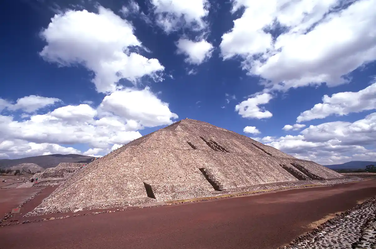 Pyramid of the Sun, Teotihuacan, Mexico Pyramid of the Sun, Teotihuacan, Mexico