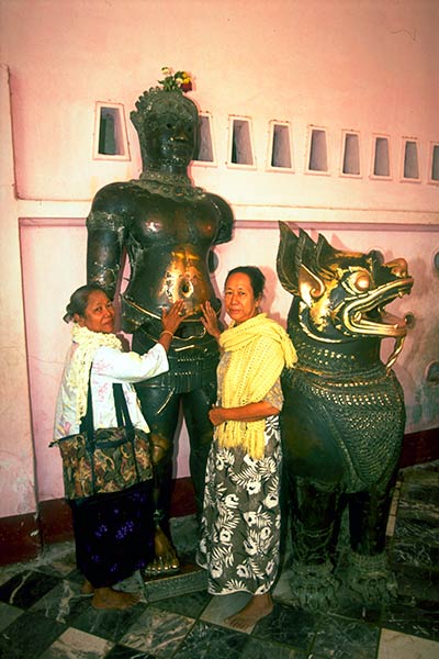 Miraculous healing statues, Maha Muni Shrine, Mandalay, Burma