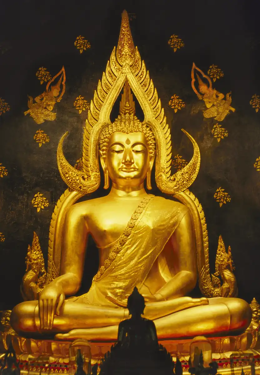 The Phra Phuttha Chinnarat Buddha