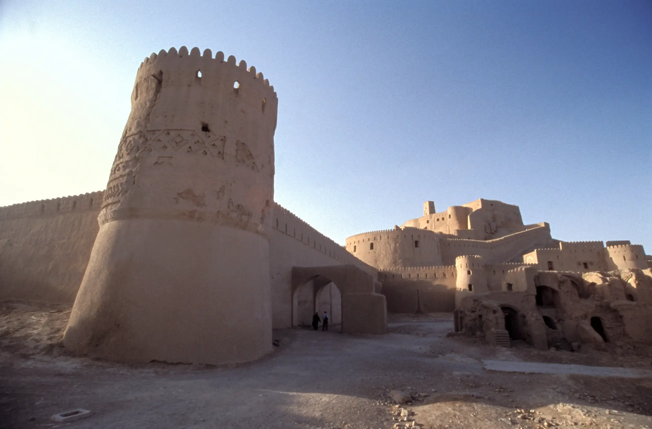Fortified walls of Bam Citadel, Iran Fortified walls of Bam Citadel, Iran