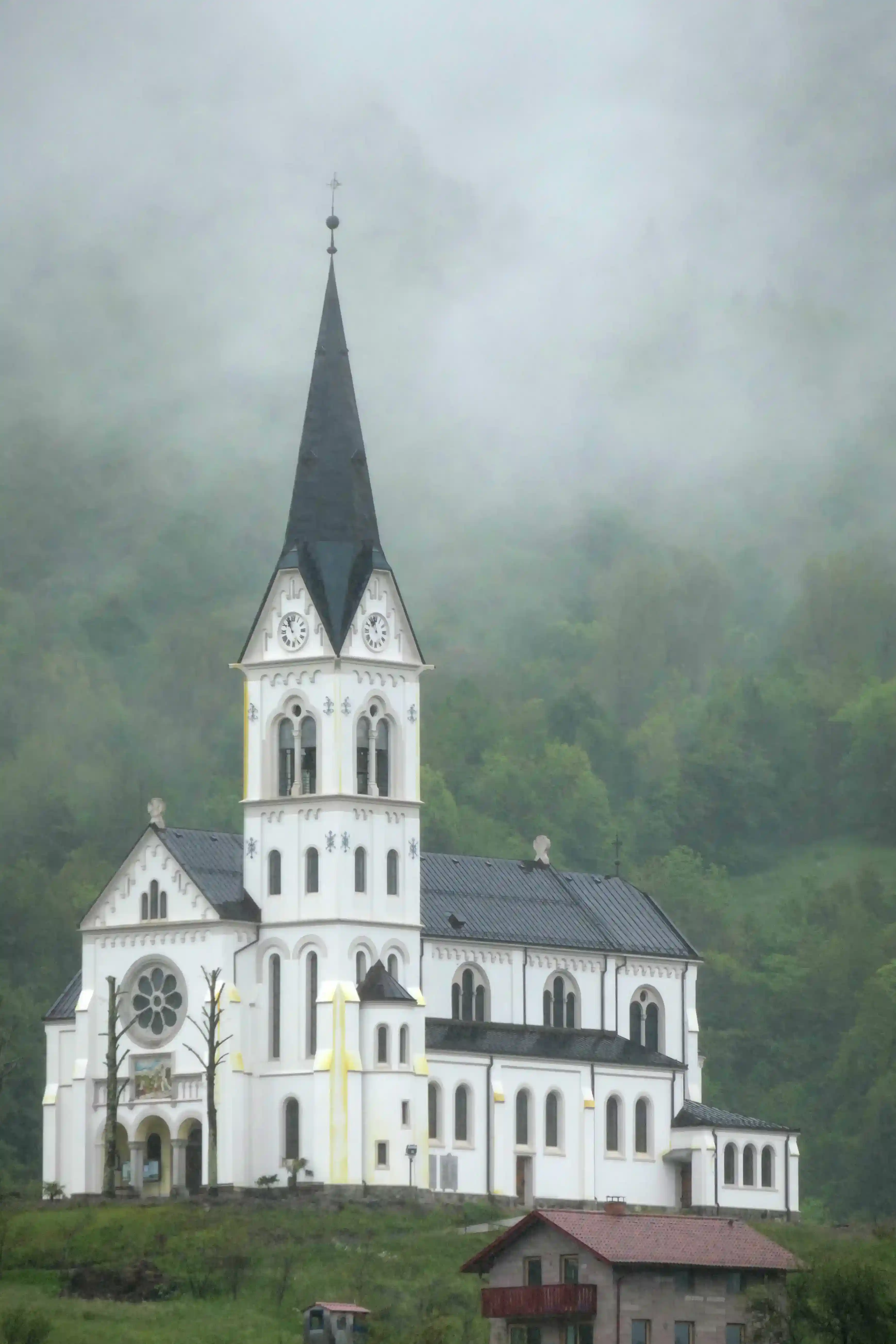 Church of Sacred Heart of Jesus, Dreznica